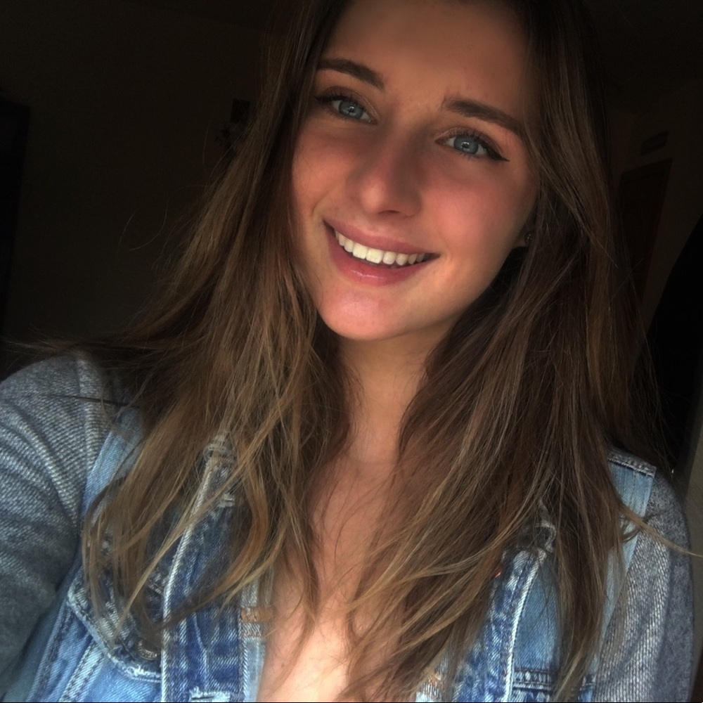 Meet your Posher, Amelia